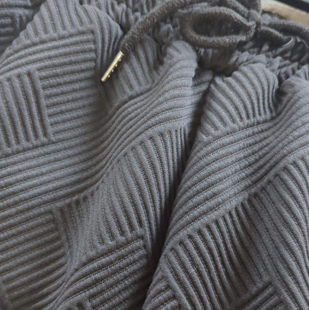 Textured Flare Drawstring Pants - Picture 3 of 4
